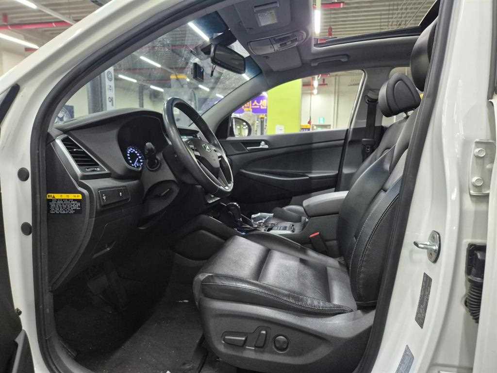 HYUNDAI Tucson - Vista 4