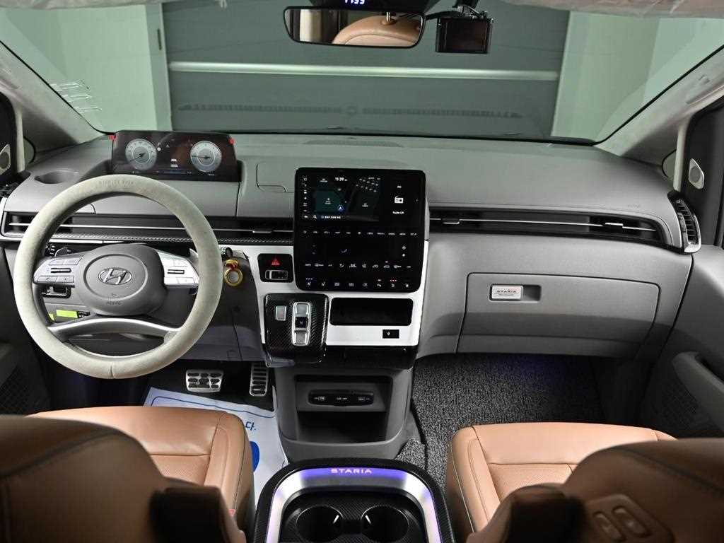 HYUNDAI Staria - Vista 7