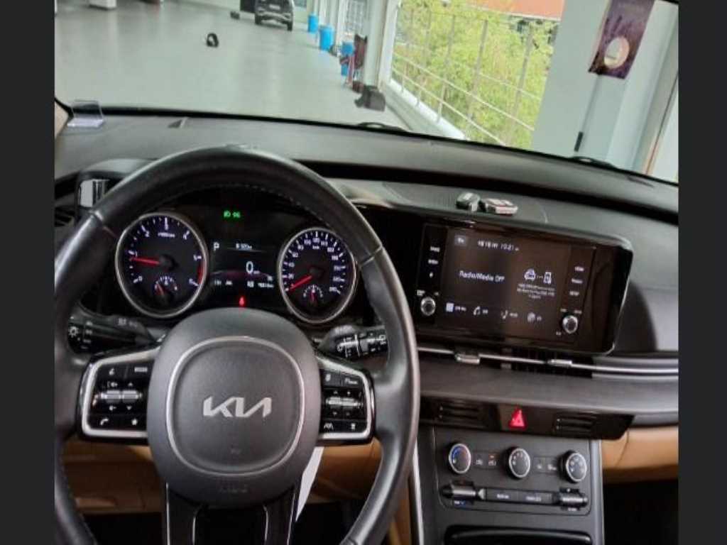 KIA Carnival - Vista 6