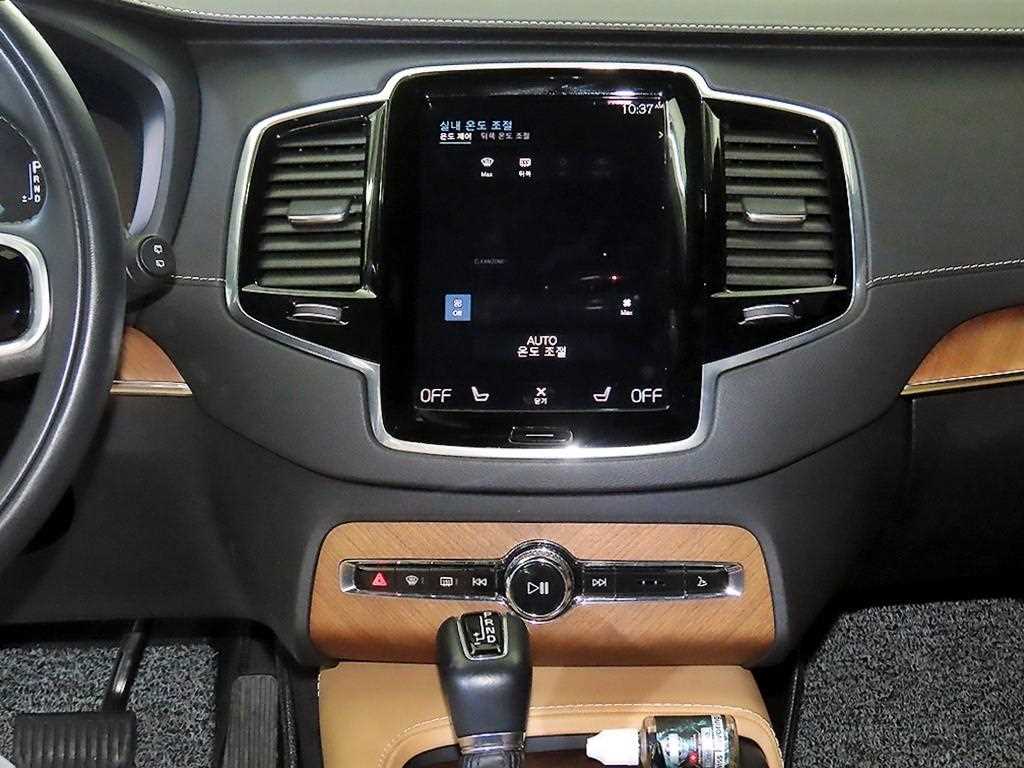 Volvo XC90 - Vista 11