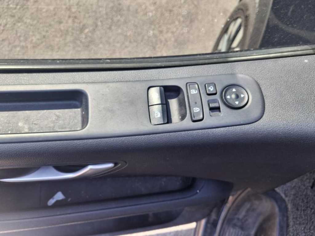 HYUNDAI Staria - Vista 6