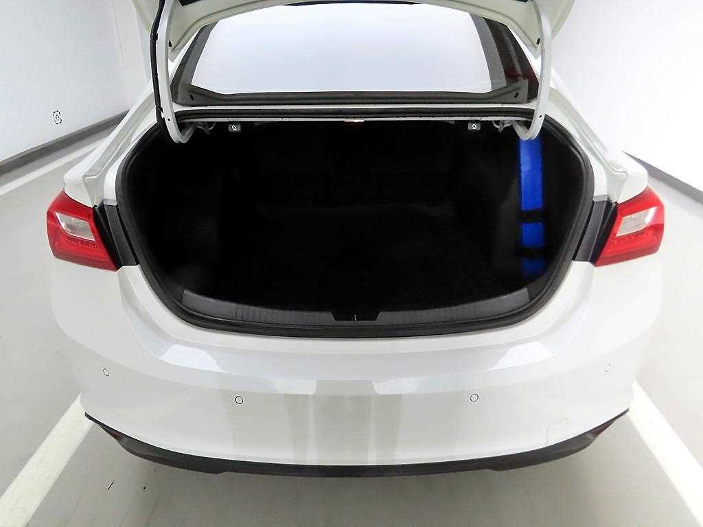 Chevrolet Malibu - Vista 5