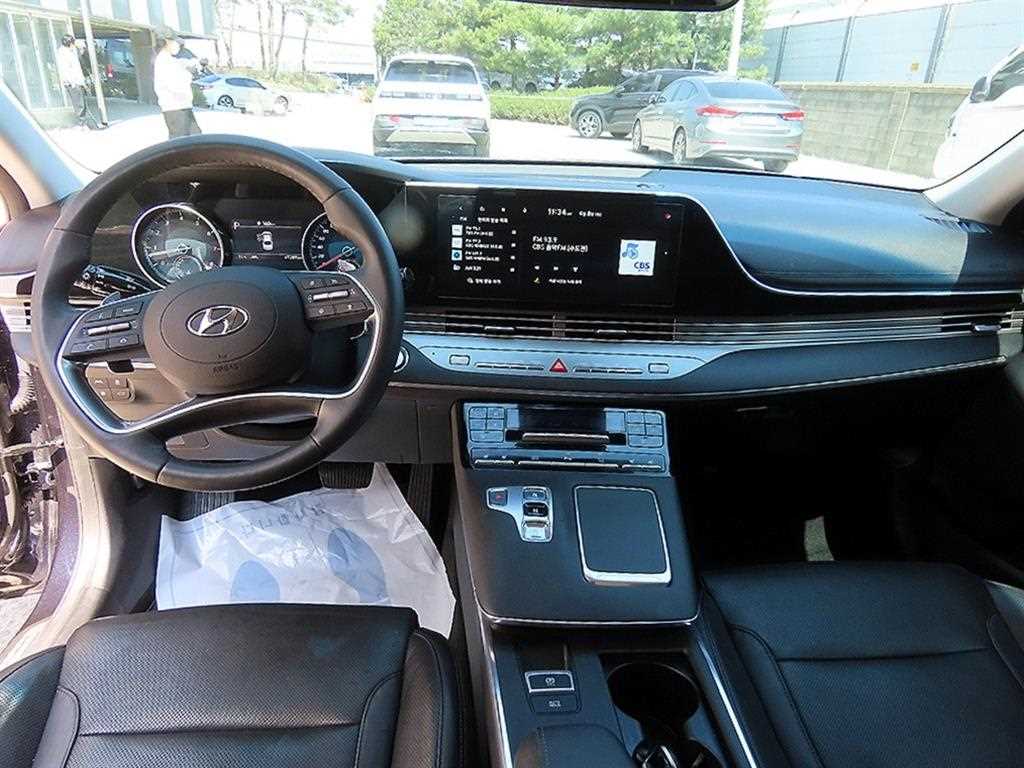 HYUNDAI Grandeur - Vista 7