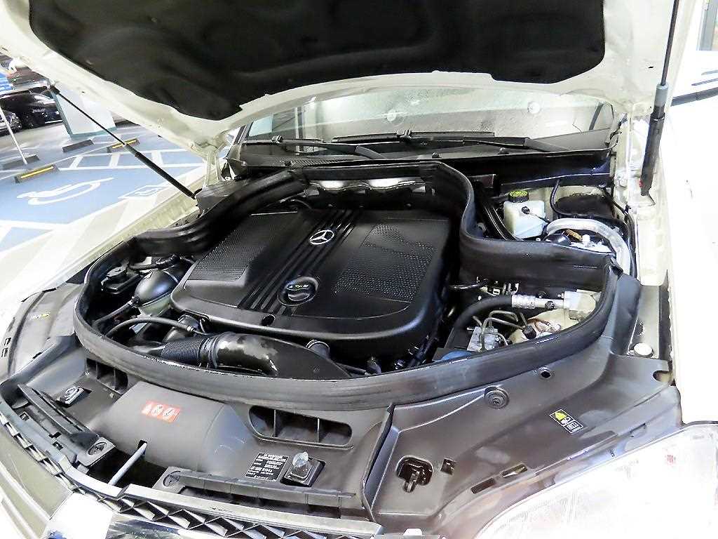 Mercedes Benz GLK Class 2012 Blanco - Importación desde Corea - HF Imports Iquique - Foto 19