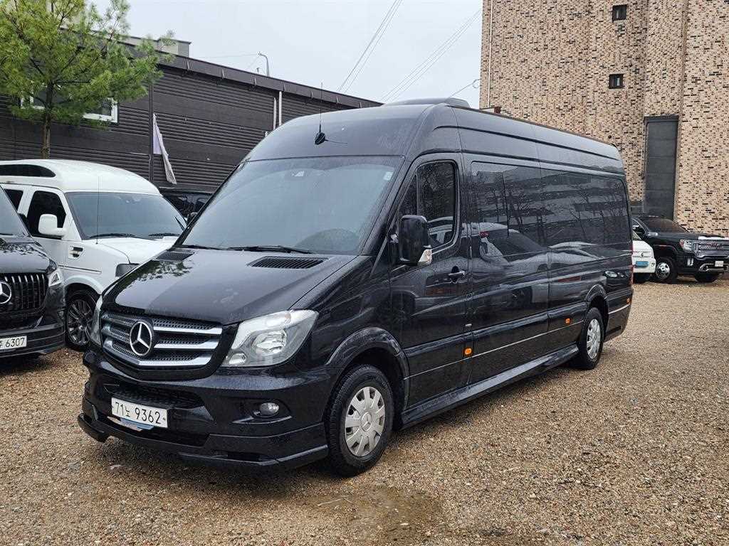Mercedes Benz Sprinter 2017 Negro - Importación desde Corea - HF Imports Iquique - Foto 1