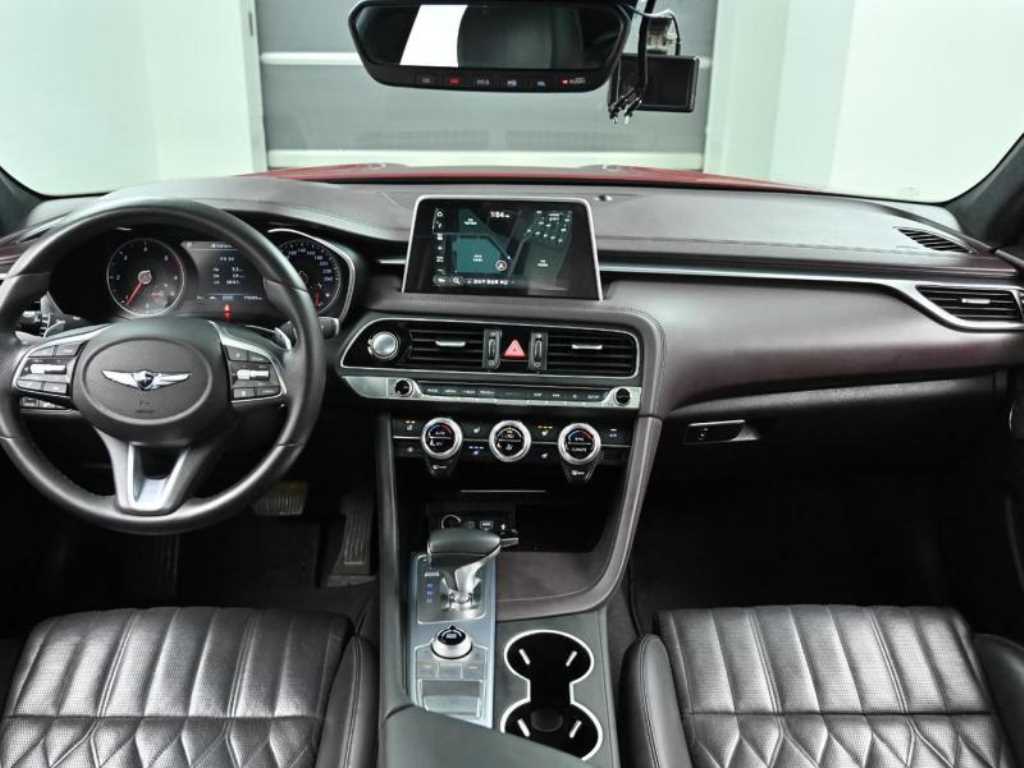 Genesis G70 - Vista 7