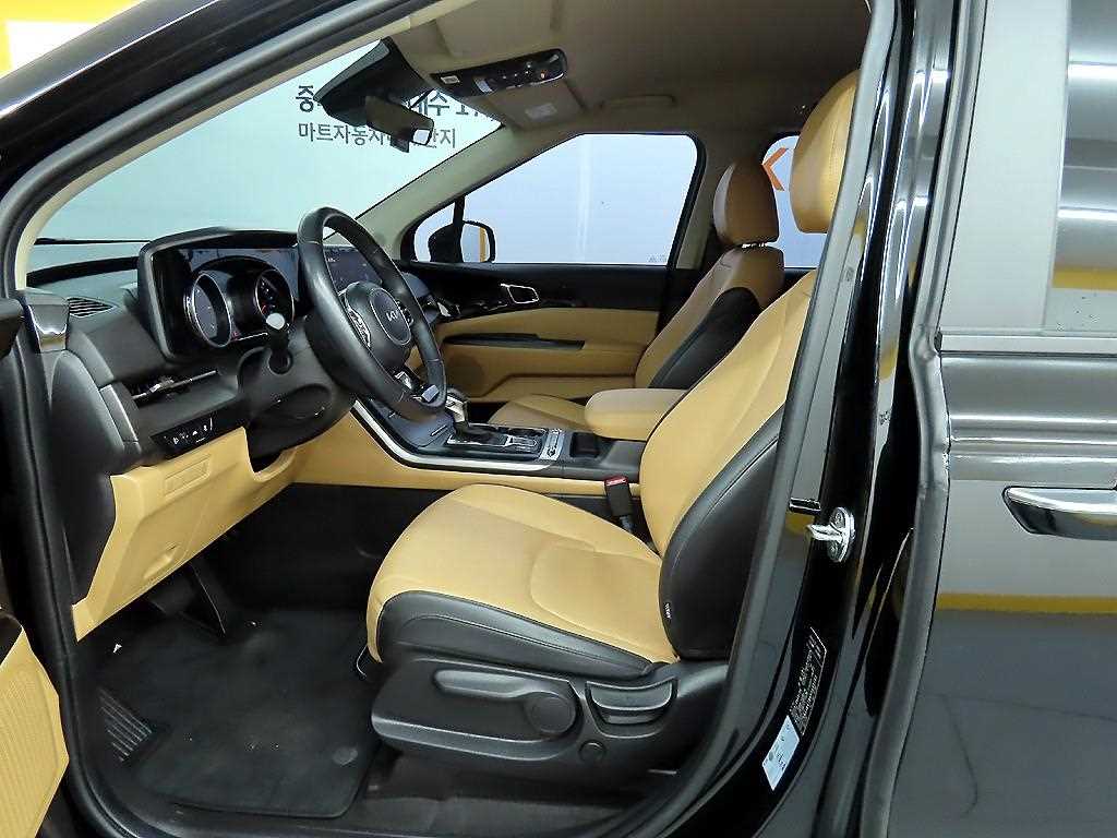 KIA Carnival - Vista 5