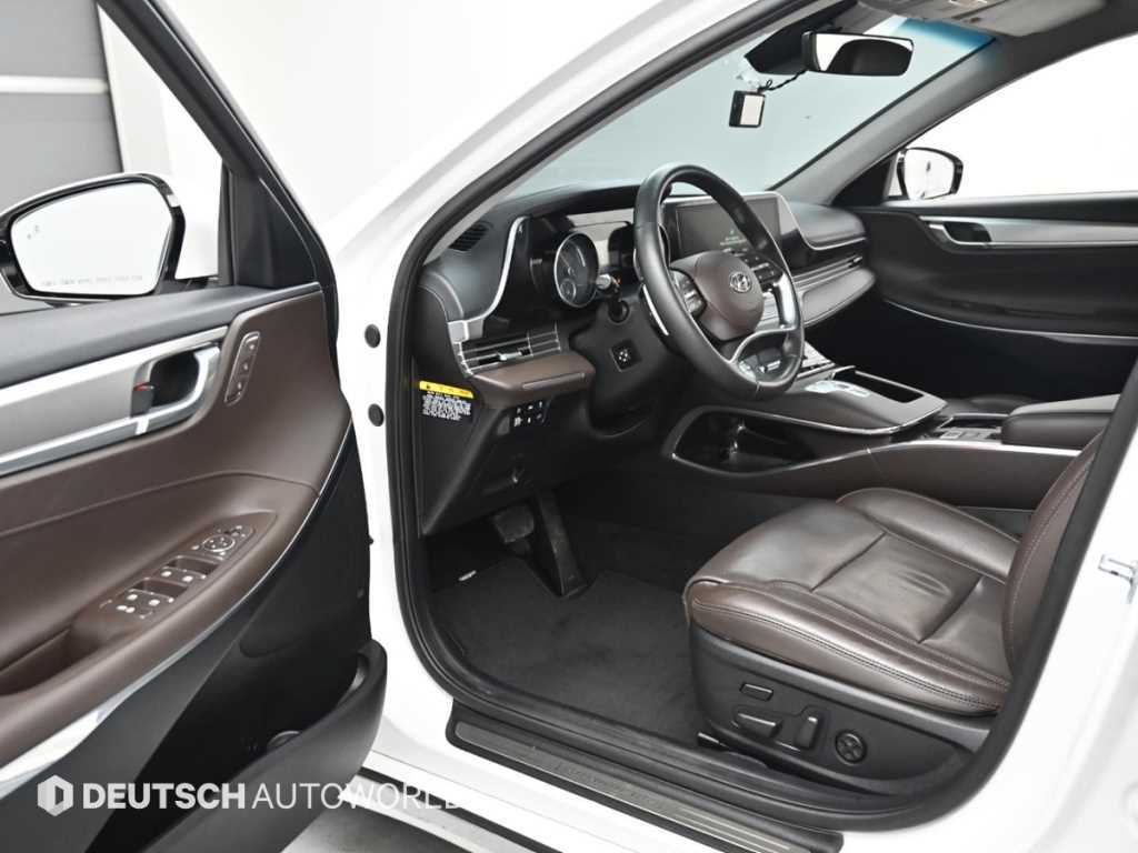 HYUNDAI Grandeur - Vista 11