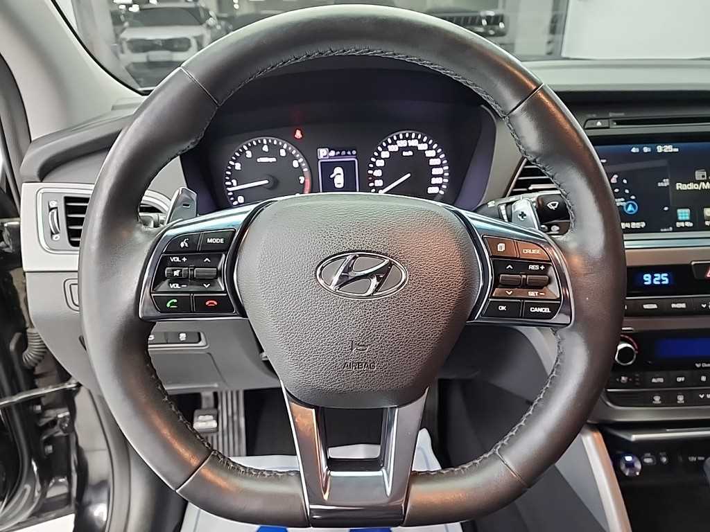 HYUNDAI Sonata - Vista 9