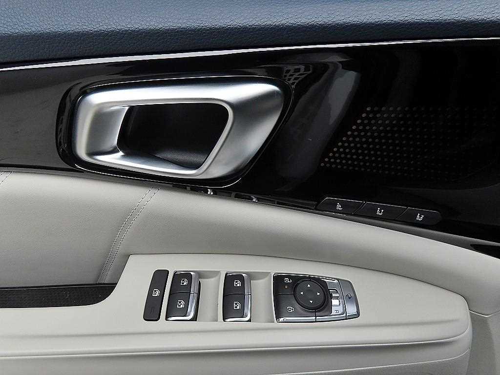 KIA Carnival - Vista 11