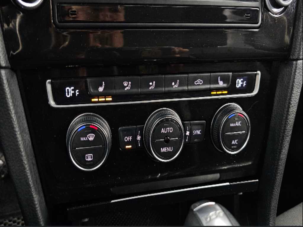 Volkswagen Golf 2016 Negro - Importación desde Corea - HF Imports Iquique - Foto 19