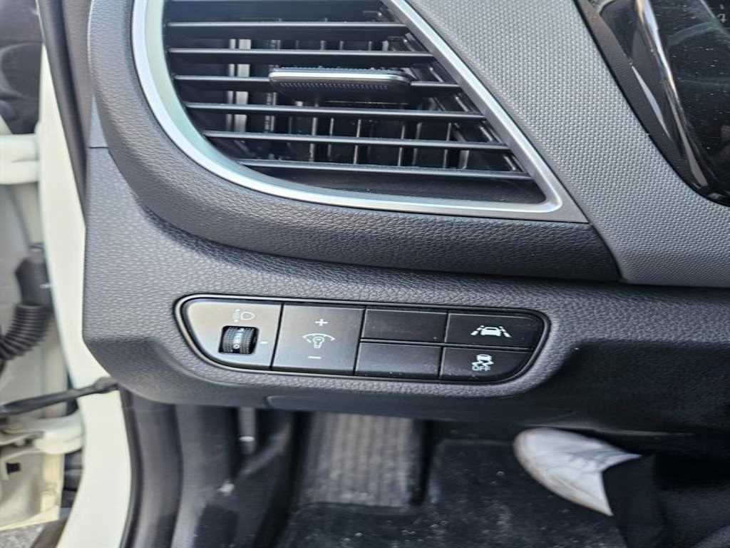 KIA Seltos - Vista 9