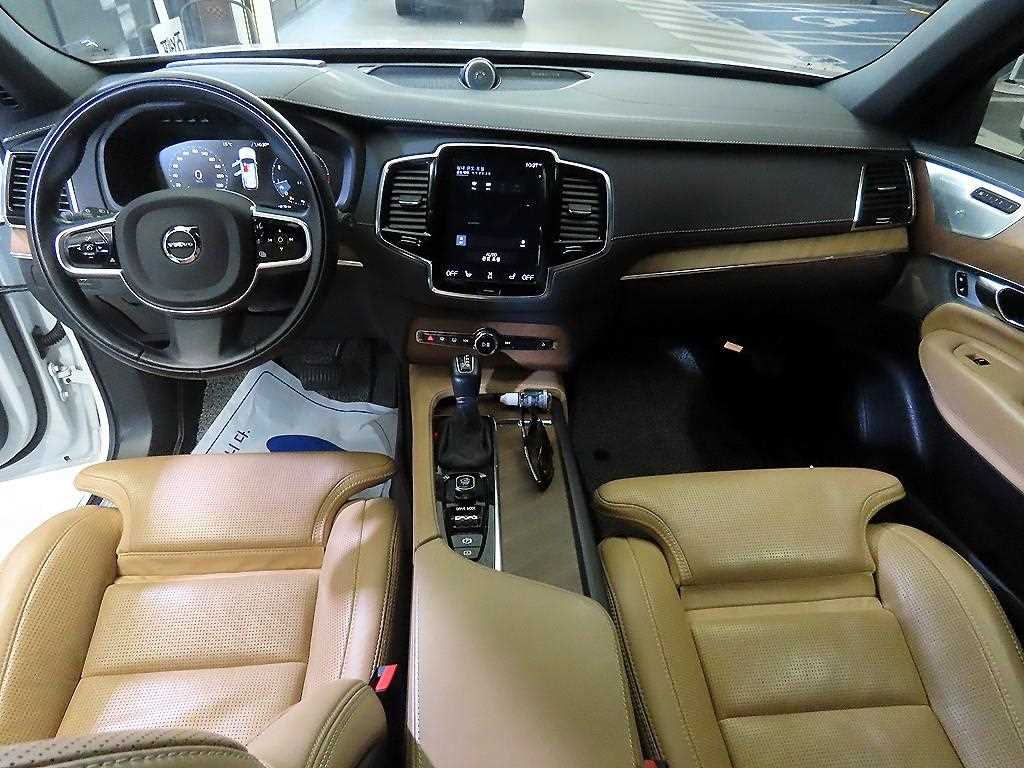 Volvo XC90 - Vista 10