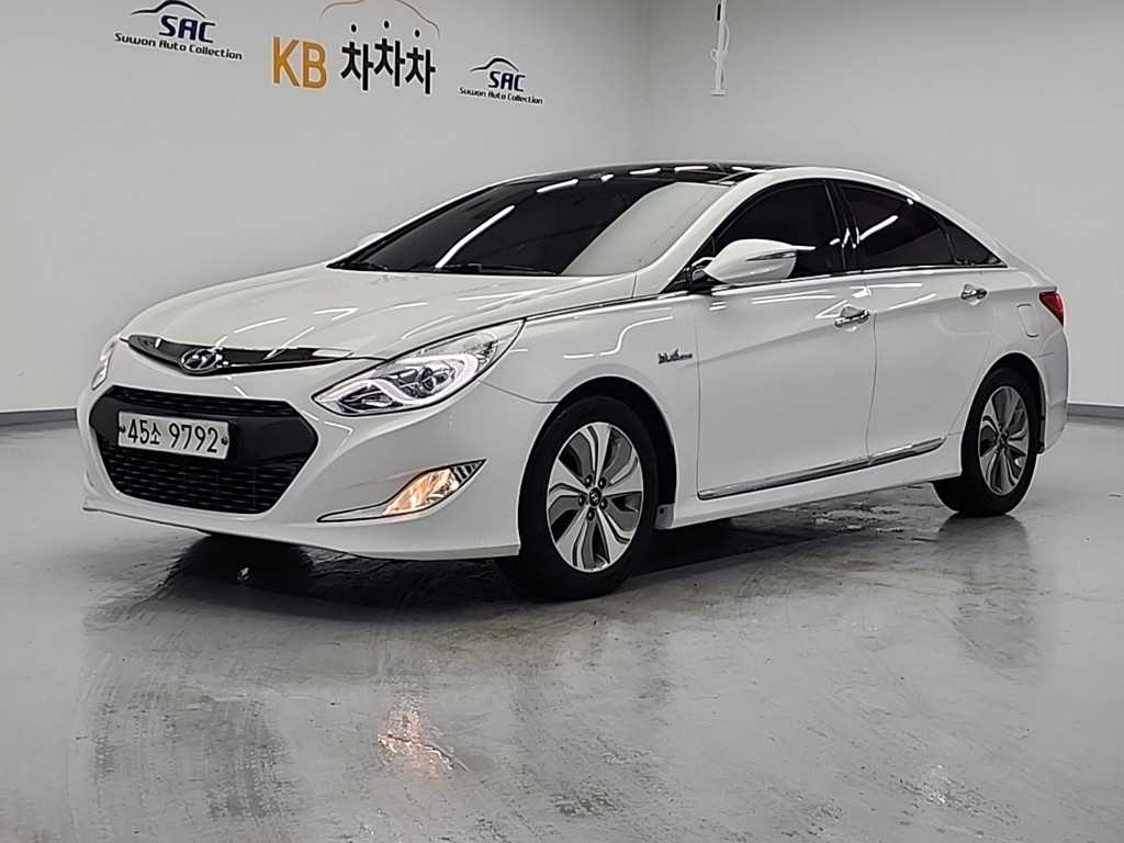 HYUNDAI Sonata - Vista 2