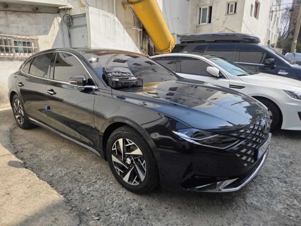 HYUNDAI Grandeur - Vista 2