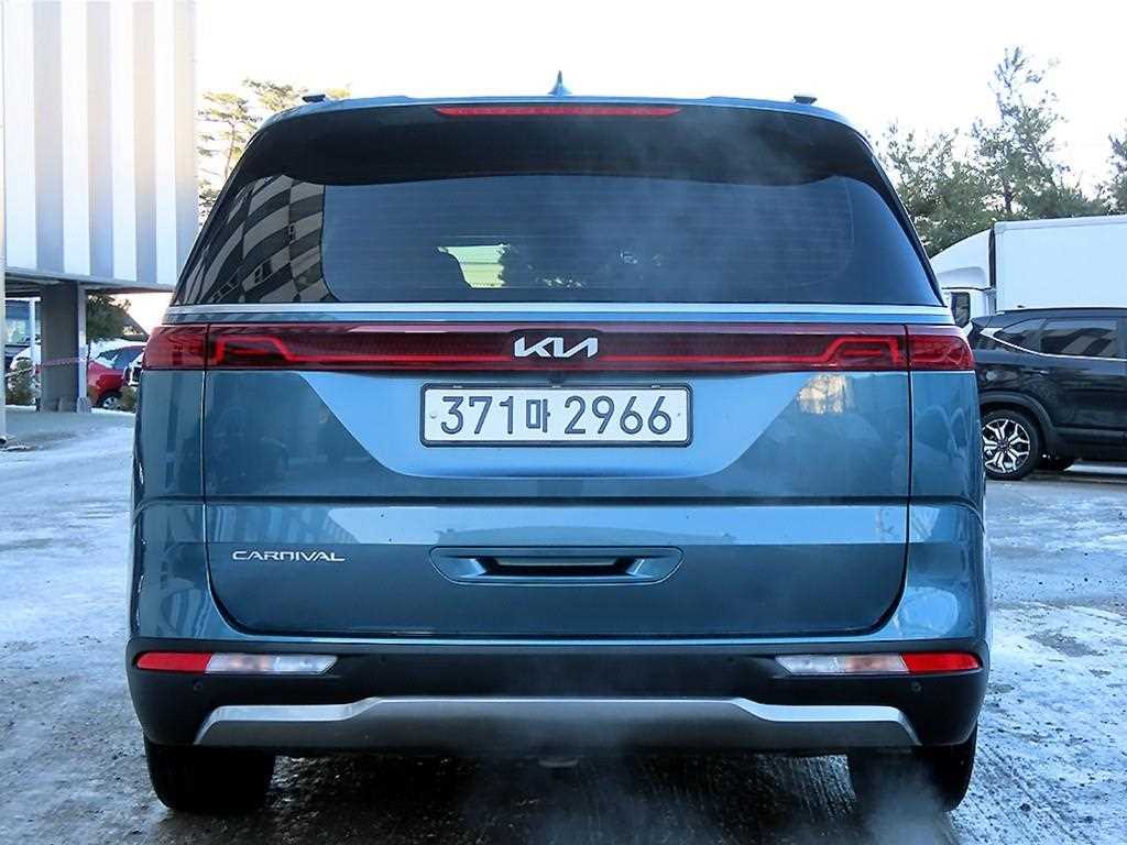 KIA Carnival - Vista 4
