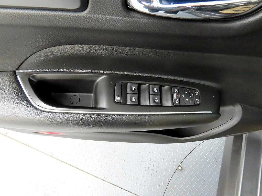 SAMSUNG QM6 - Vista 10