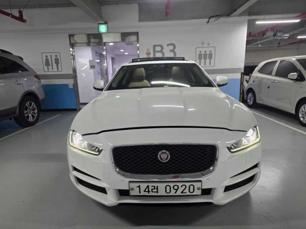 Jaguar XE 2016 Blanco - Importación desde Corea - HF Imports Iquique - Foto 1