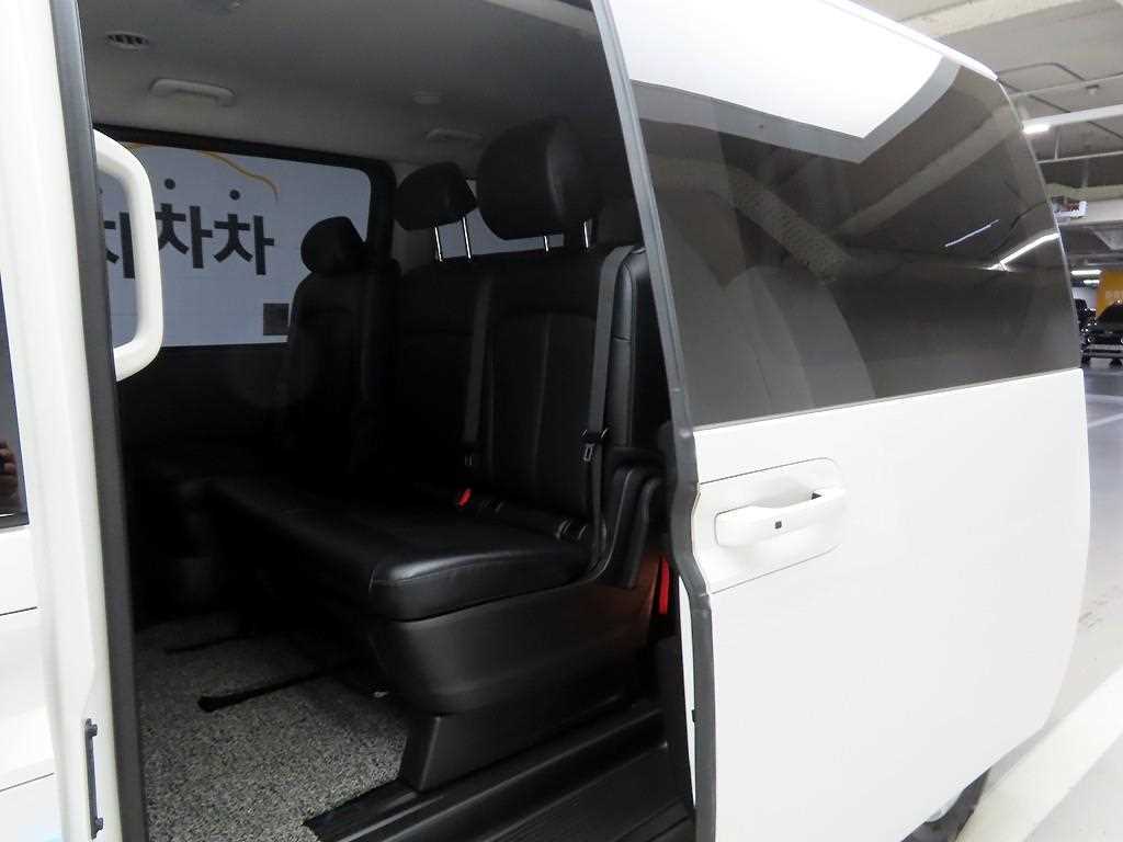 HYUNDAI Staria 2023 Blanco - Importación desde Corea - HF Imports Iquique - Foto 16