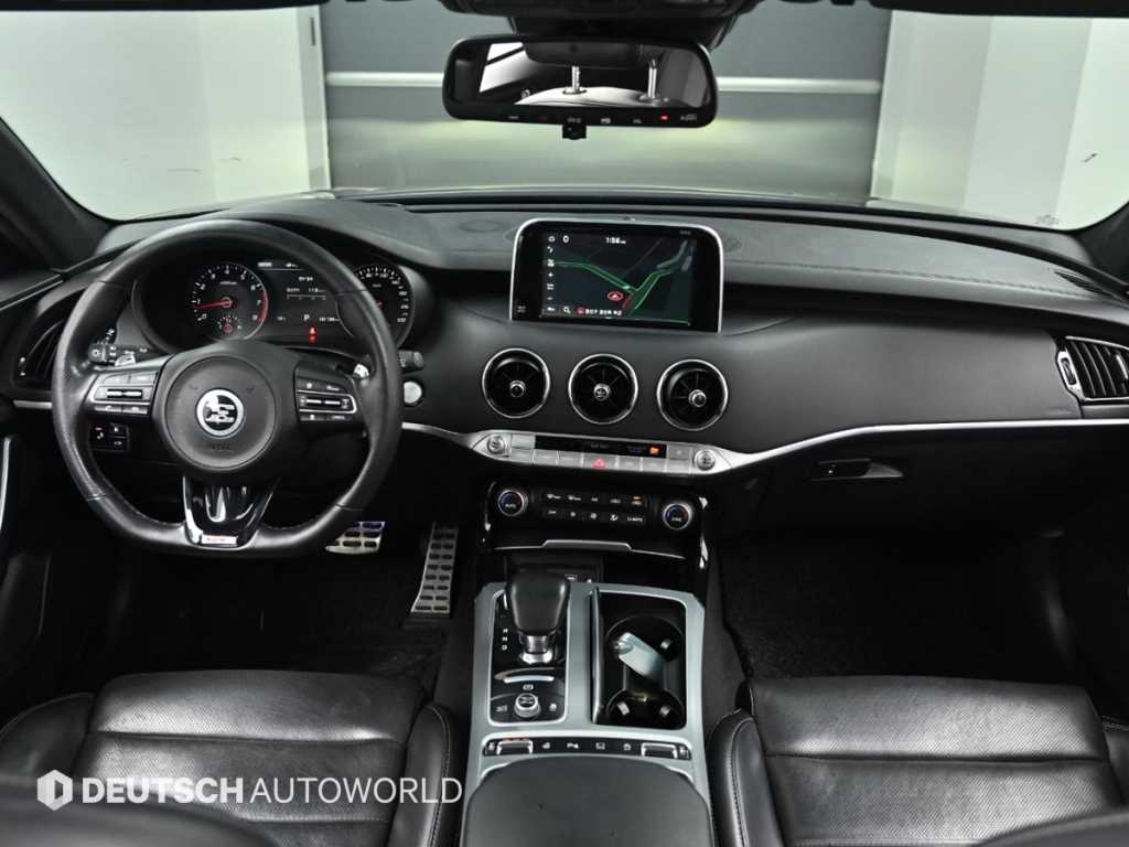 KIA Stinger - Vista 7