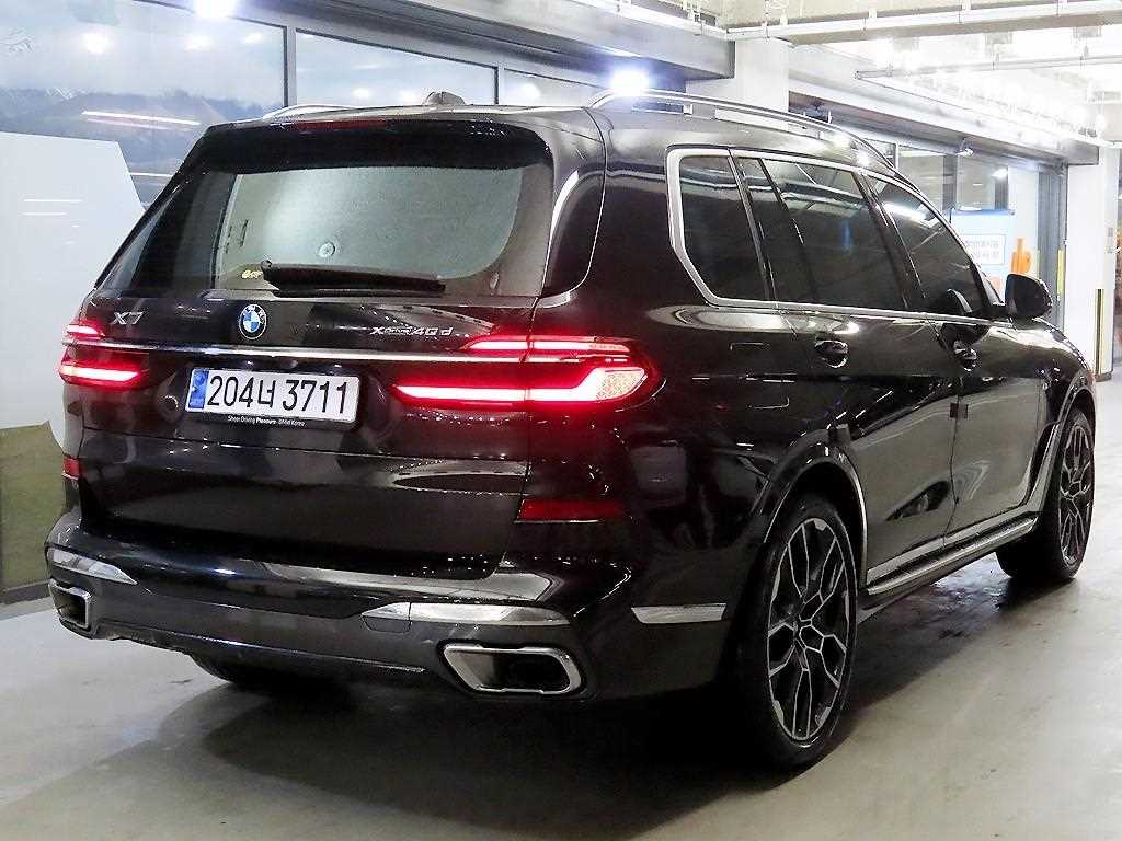 BMW X7 - Vista 4