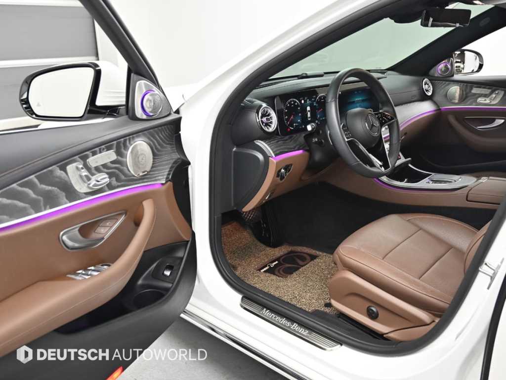 Mercedes Benz E class - Vista 11