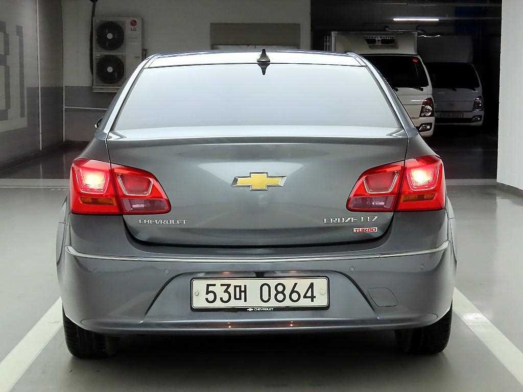 Chevrolet Cruise - Vista 3