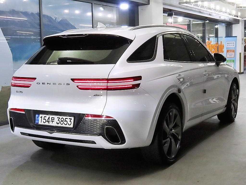 Genesis GV70 - Vista 4