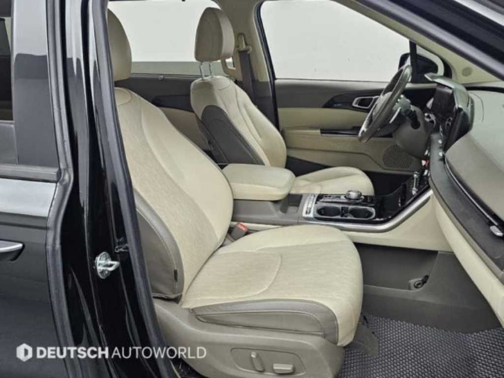 KIA Carnival - Vista 5