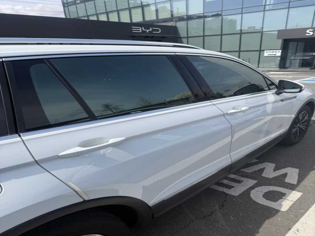 Volkswagen Tiguan - Vista 6