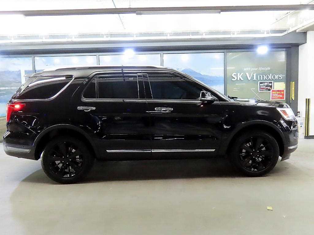 Ford Explorer - Vista 3