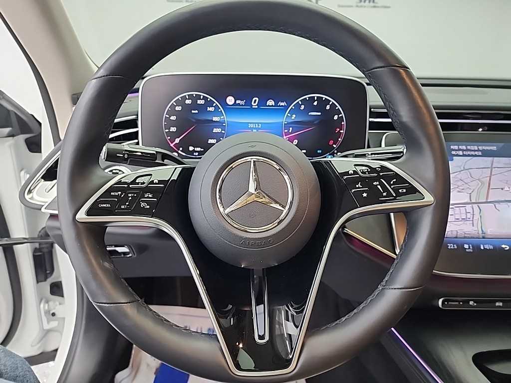 Mercedes Benz E class - Vista 9