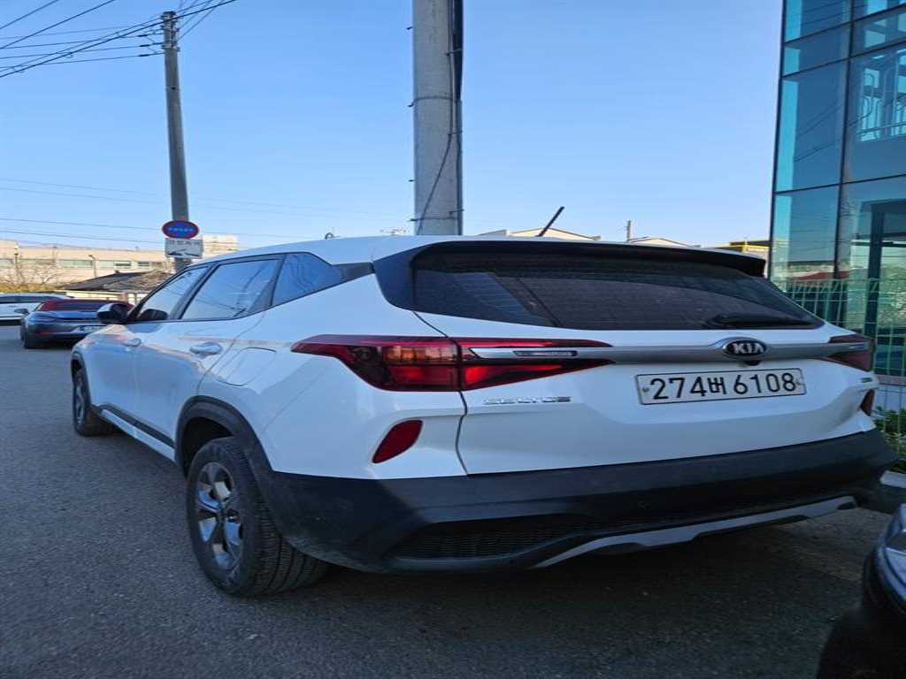 KIA Seltos - Vista 4