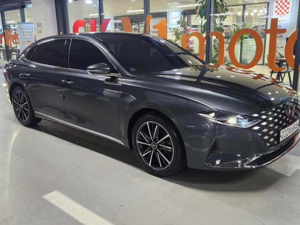 HYUNDAI Grandeur - Vista 2