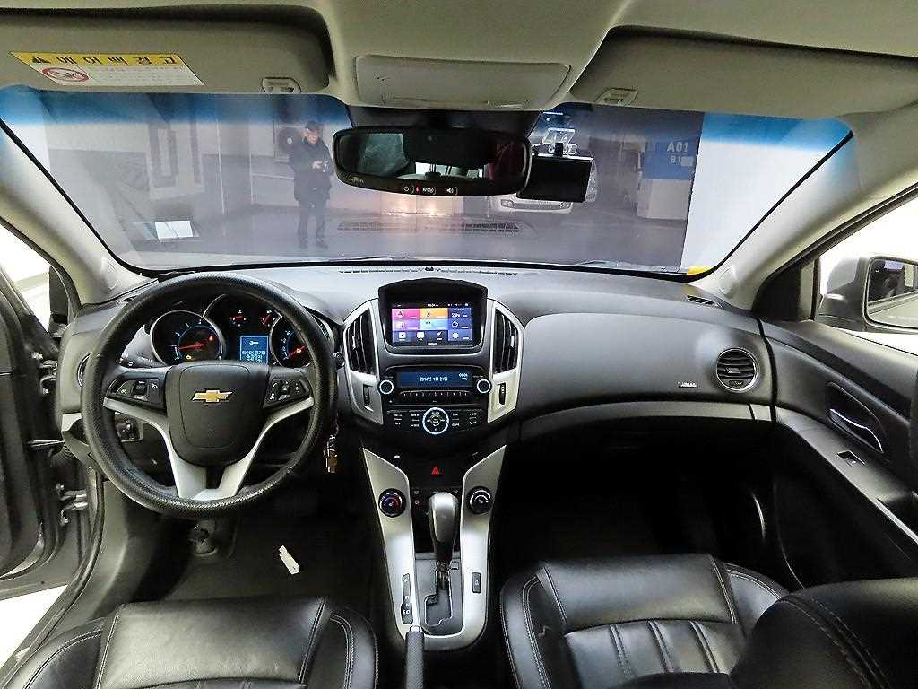 Chevrolet Cruise - Vista 7