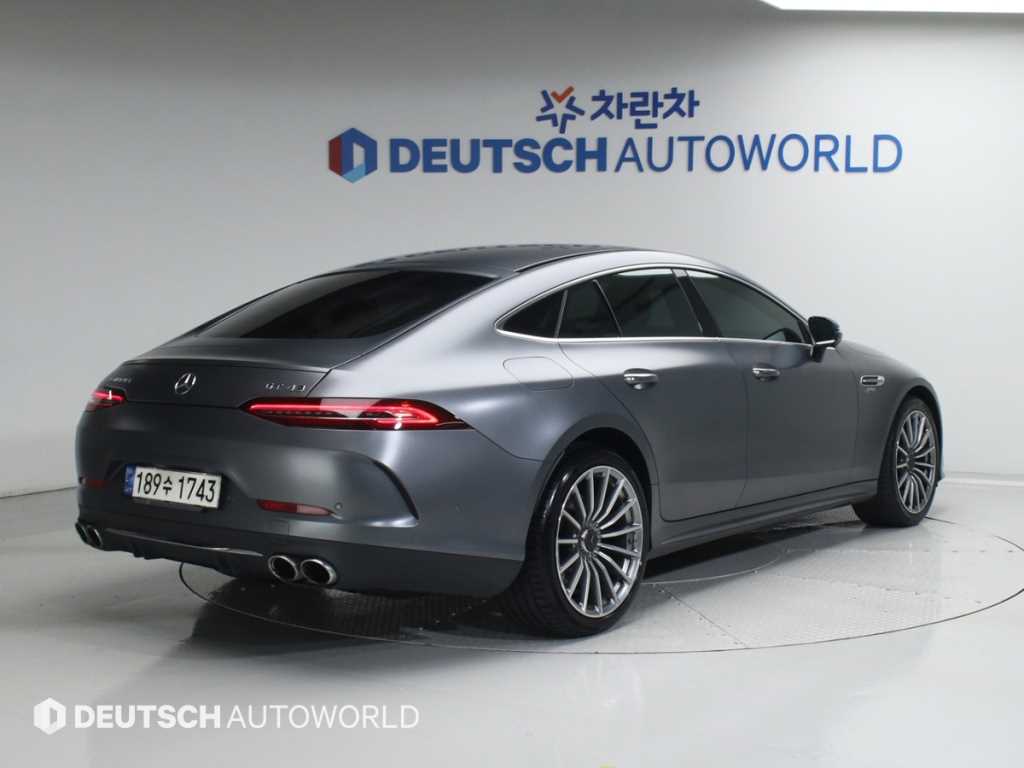 Mercedes Benz AMG GT - Vista 2