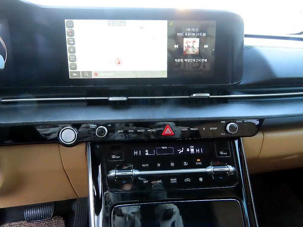 KIA Carnival - Vista 12