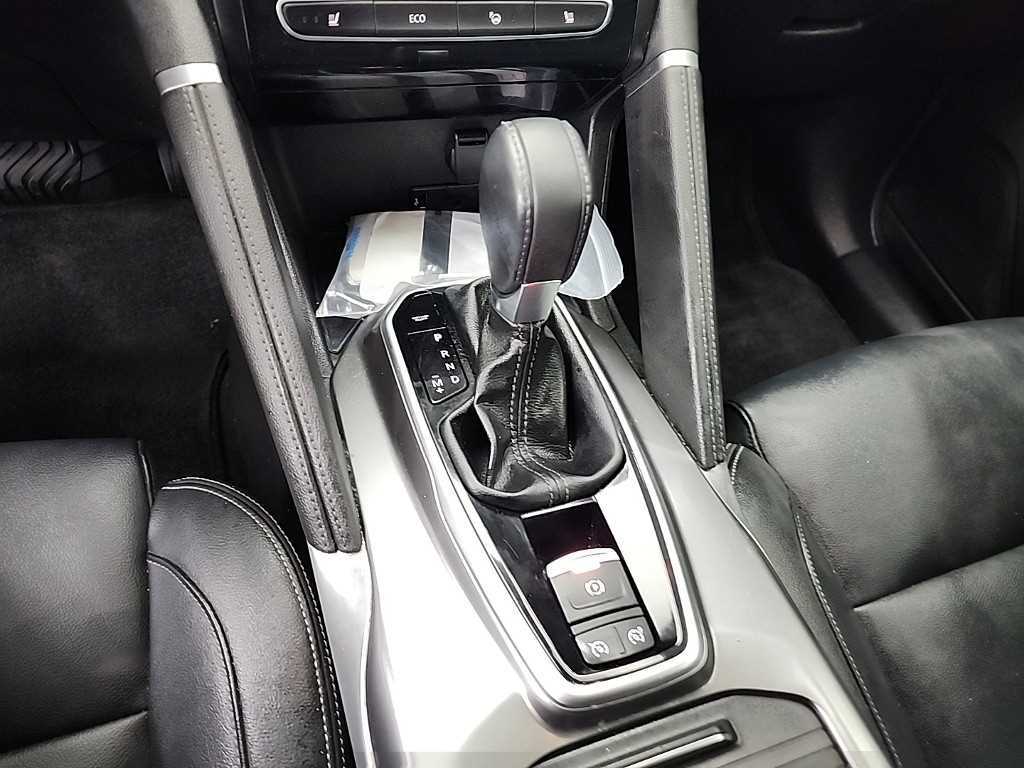 SAMSUNG QM6 - Vista 8