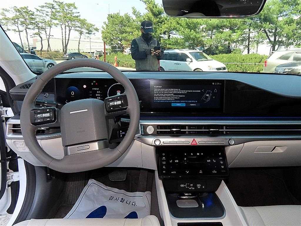 HYUNDAI Grandeur - Vista 7