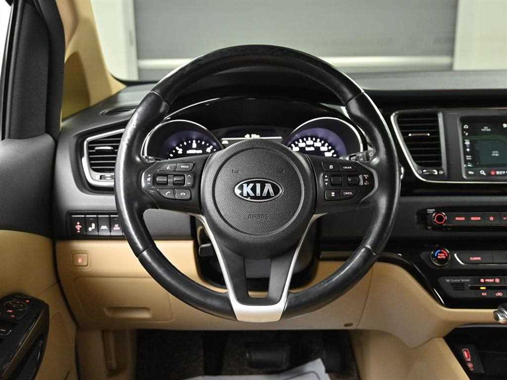 KIA Carnival 2019 Negro - Importación desde Corea - HF Imports Iquique - Foto 13