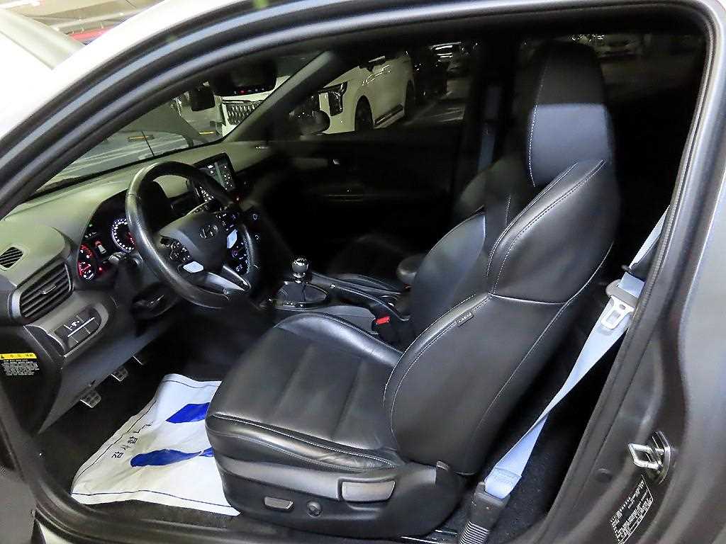 HYUNDAI Veloster - Vista 6