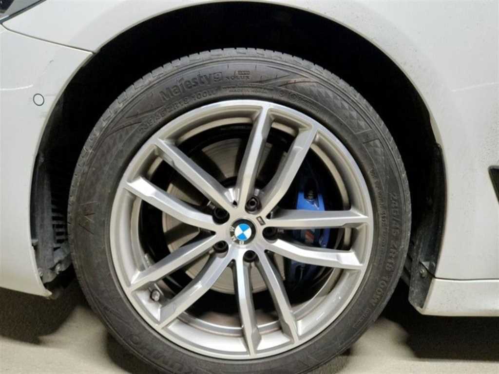 BMW 5 Series - Vista 8