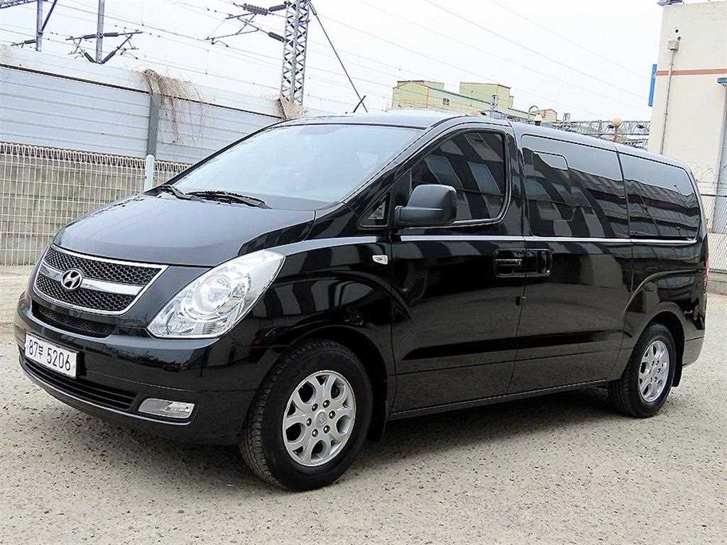 HYUNDAI Starex - Vista 2