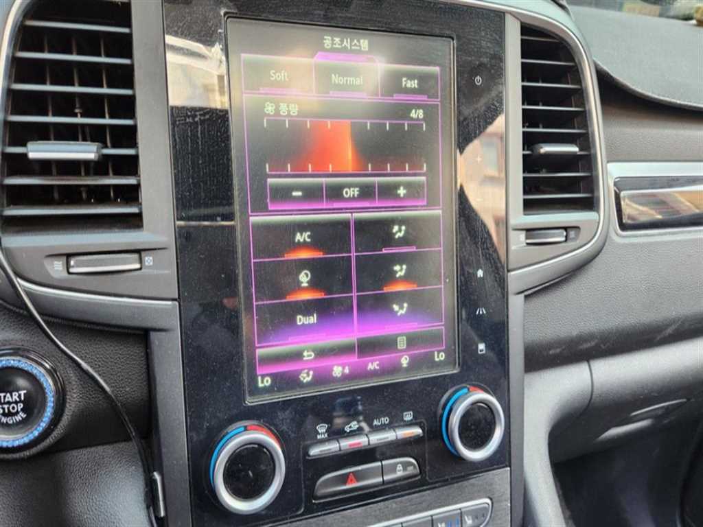 SAMSUNG QM6 - Vista 9