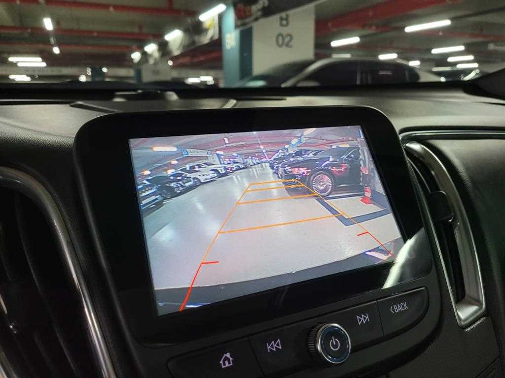 Chevrolet Malibu - Vista 11