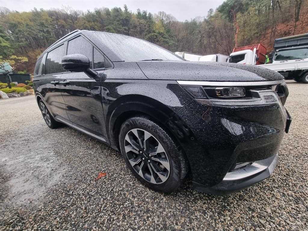 KIA Carnival - Vista 2