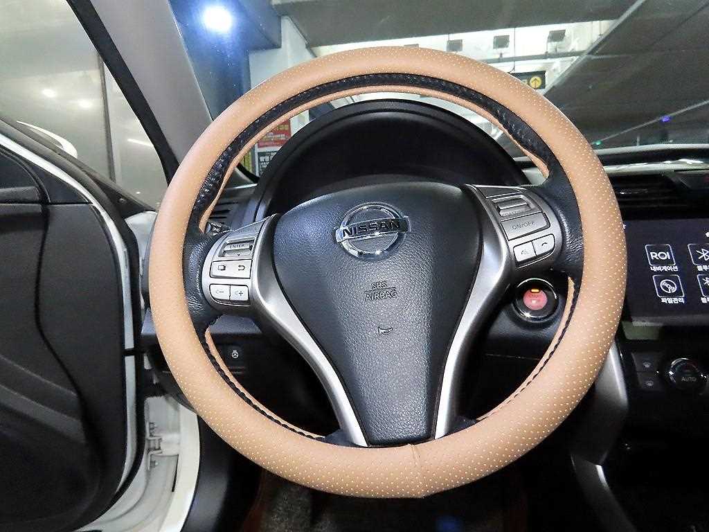 Nissan Altima - Vista 8