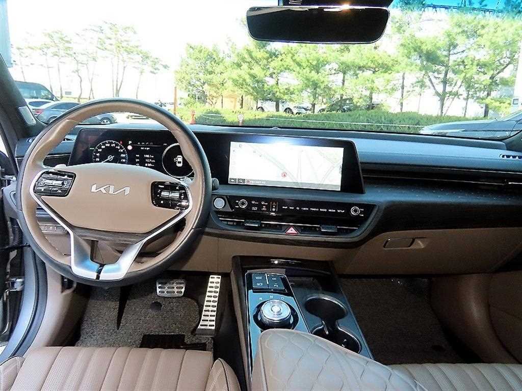 KIA K8 - Vista 7