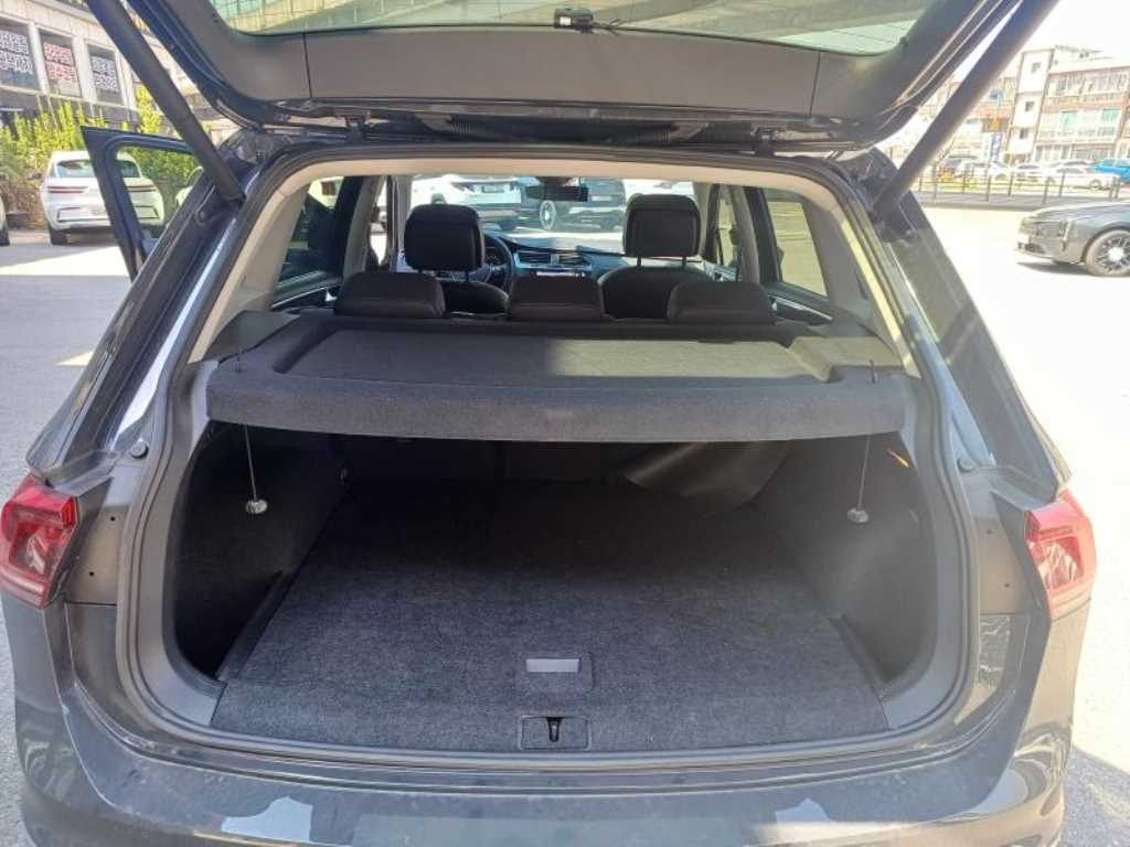 Volkswagen Tiguan - Vista 11