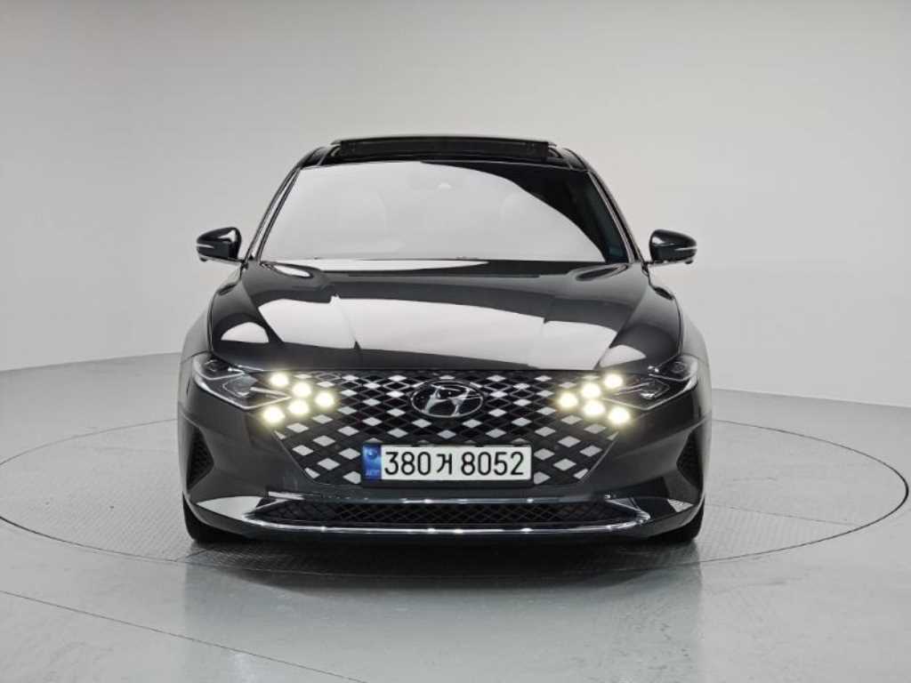 HYUNDAI Grandeur - Vista 2